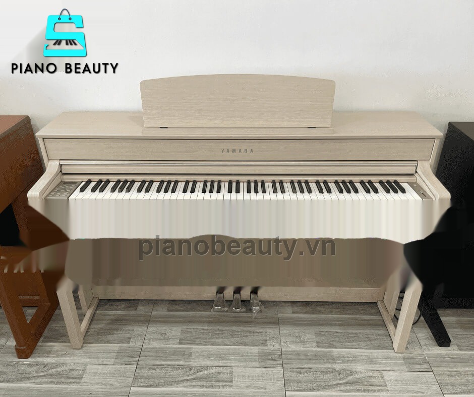 Showroom Piano Beauty